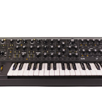 Moog Subsequent 37 