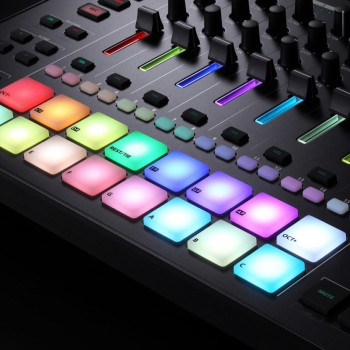 Roland MC 707 Groovebox Music Production Workstation