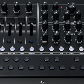 Roland SH-4d