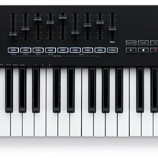 Novation Launchkey 61 MK3 USB MIDI Keyboard Controller